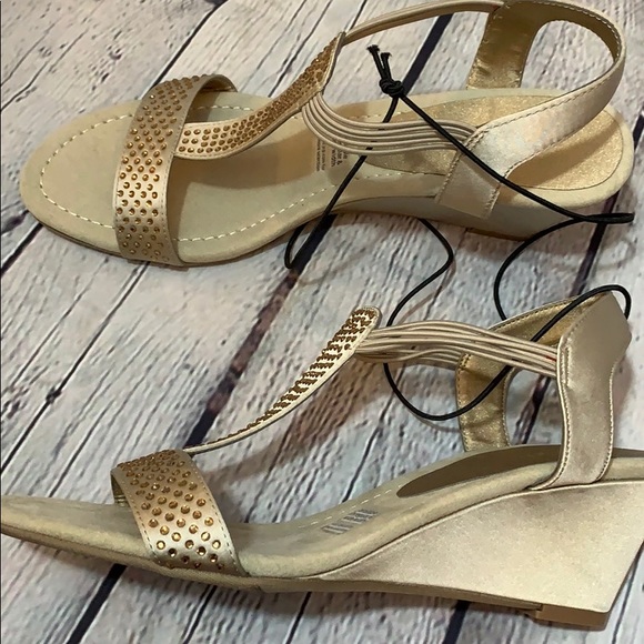 East 5th | Wedge Studded Sandal - Picture 3 of 3